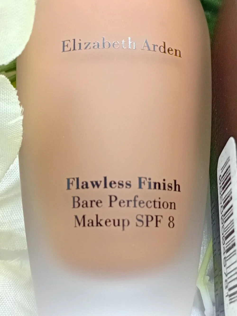Elizabeth Arden Flawless Finish Skin Balancing Foundation Cappuccino 44 New